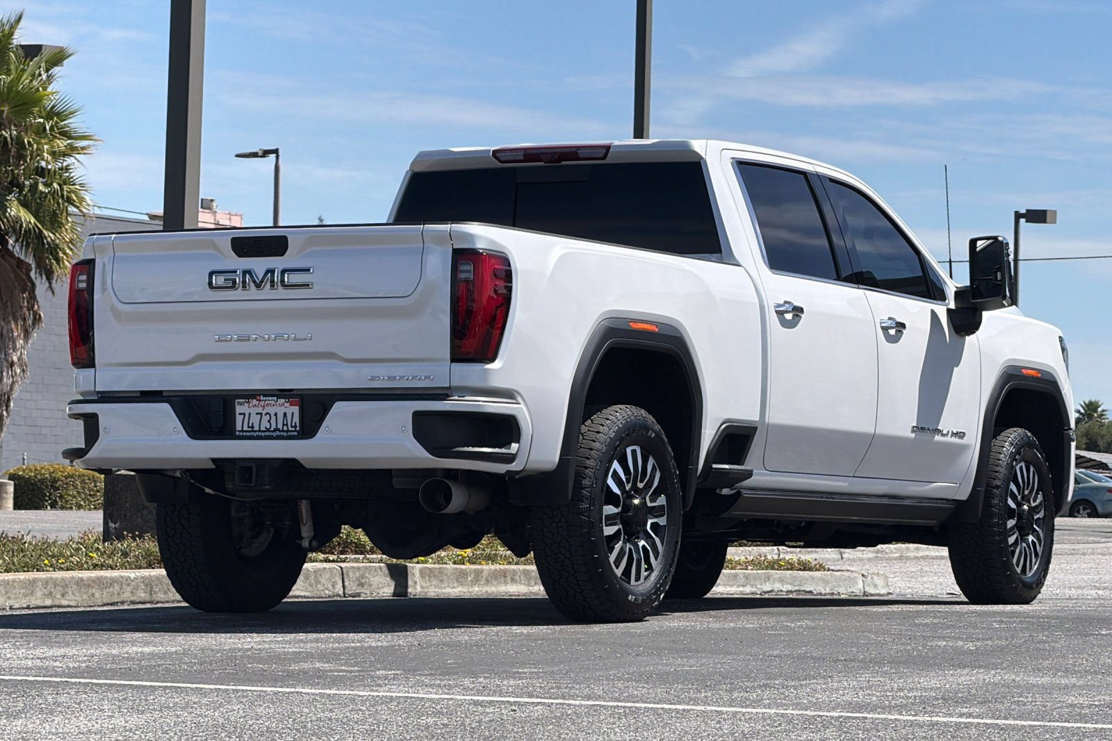 Used 2024 GMC Sierra 2500 Denali Ultimate w/ Max Trailering Package AWD/4WD image 4