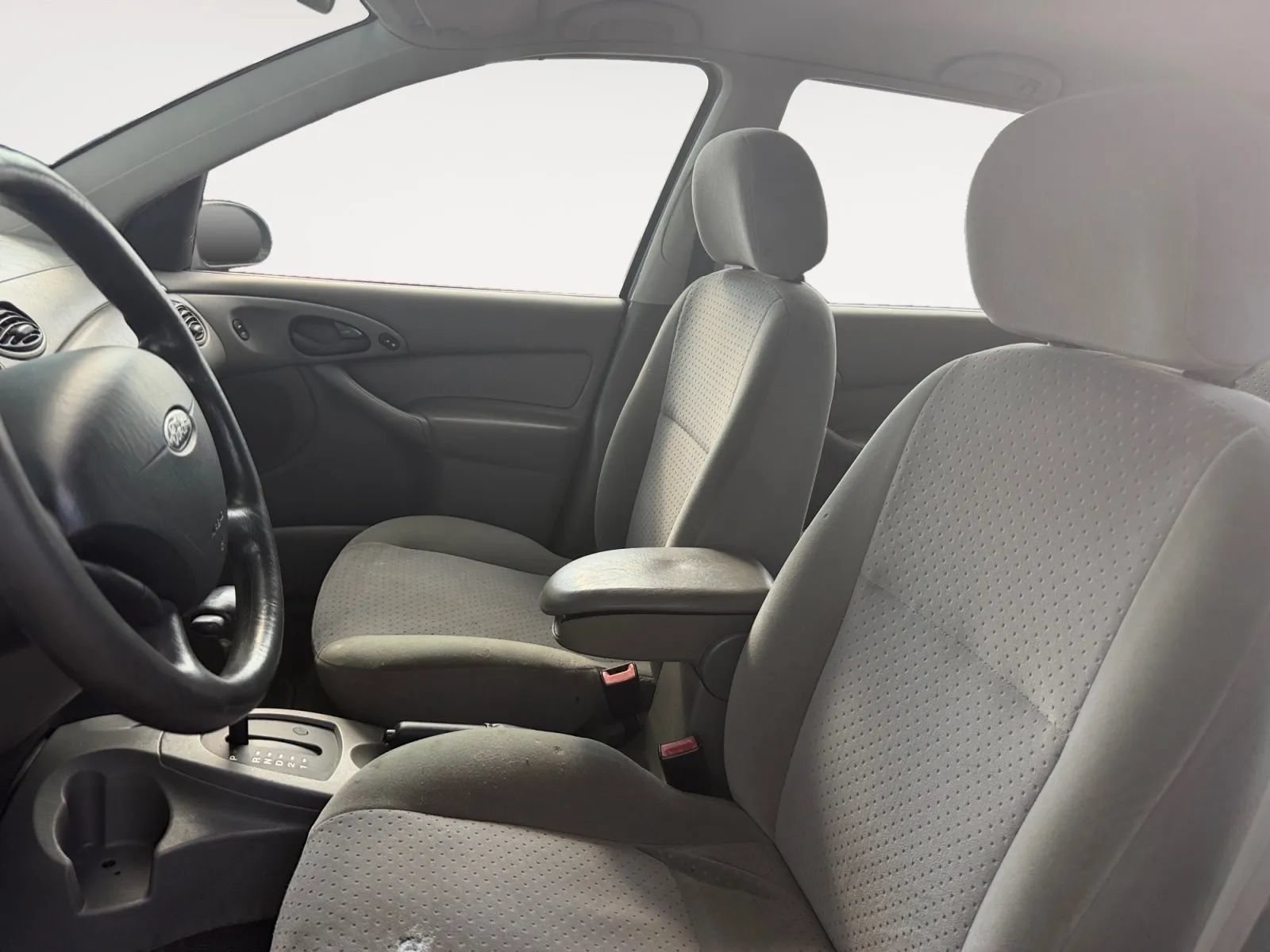 Used 2003 Ford Focus SE FWD image 6