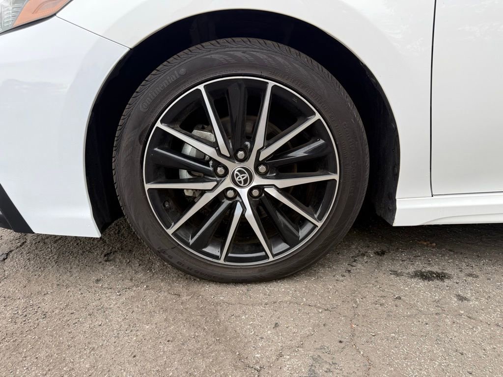 Used 2023 Toyota Camry SE FWD image 7