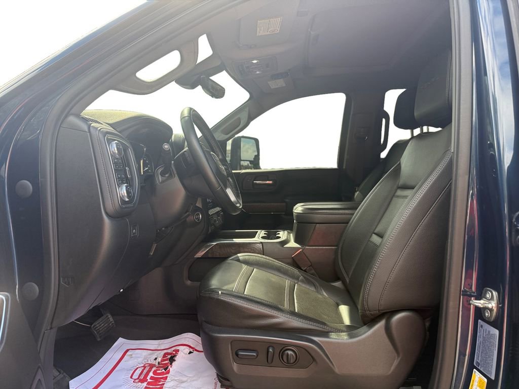Used 2023 GMC Sierra 2500 Denali w/ Denali Ultimate Package image 9