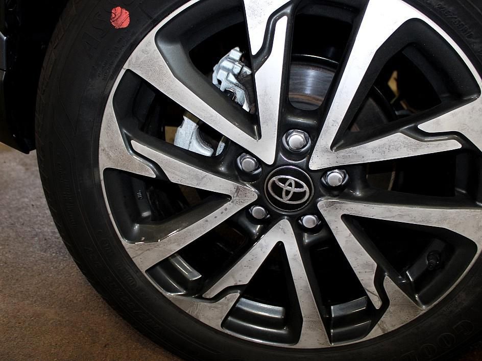 Used 2025 Toyota Corolla Cross XLE image 12