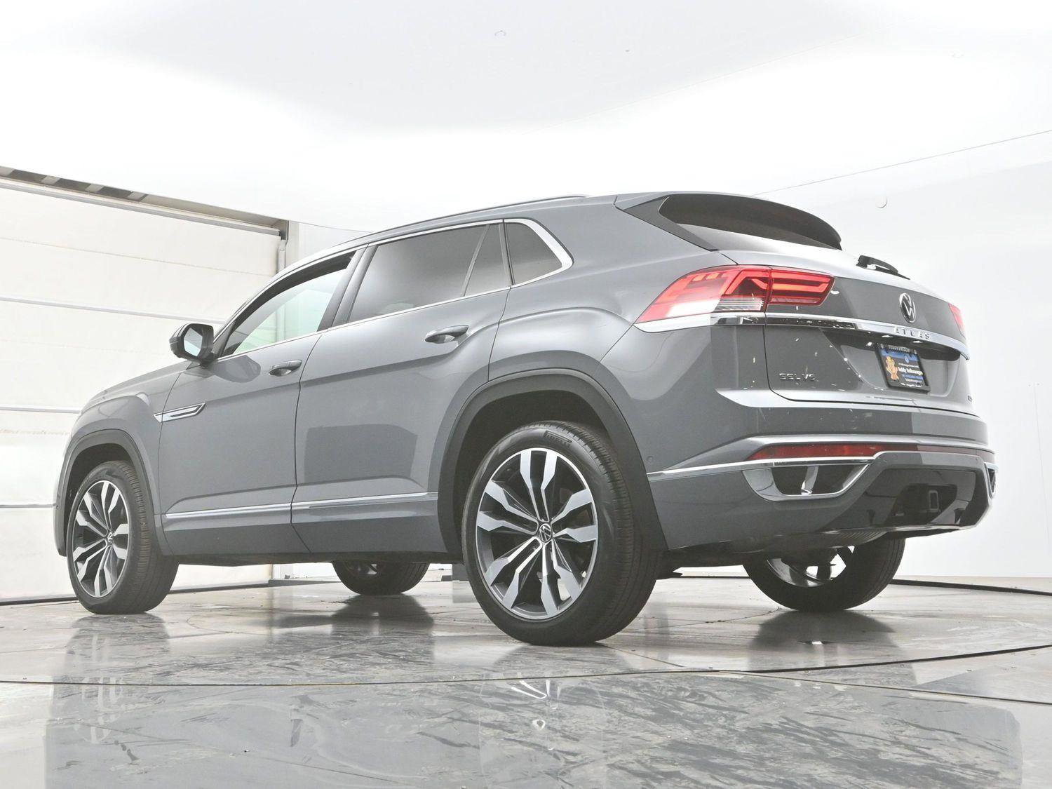 Used 2022 Volkswagen Atlas Cross Sport SEL Premium R-Line AWD/4WD image 27