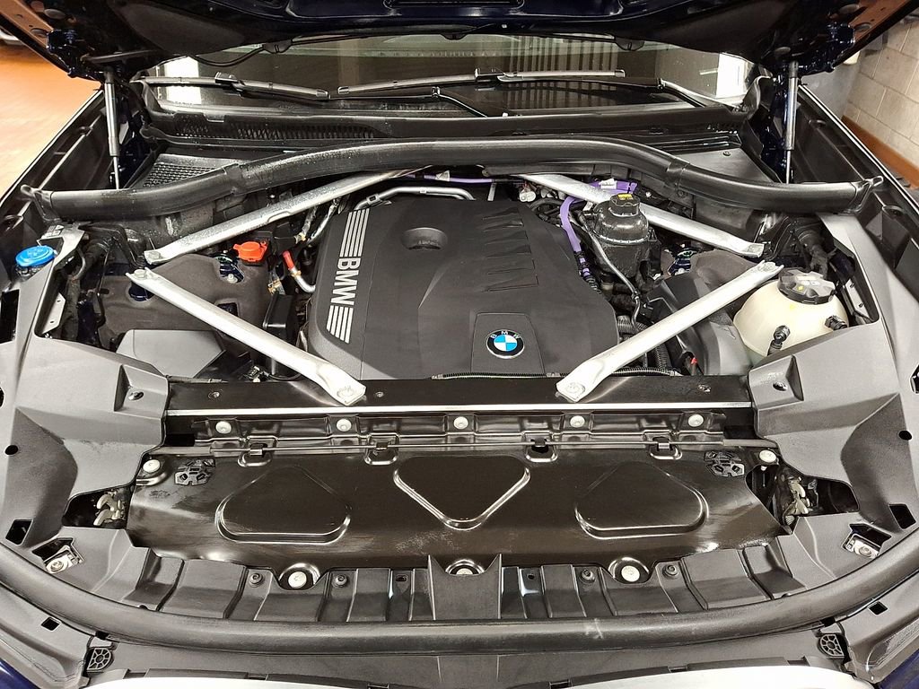 Certified 2023 BMW X7 xDrive40i w/ Executive Package image 26