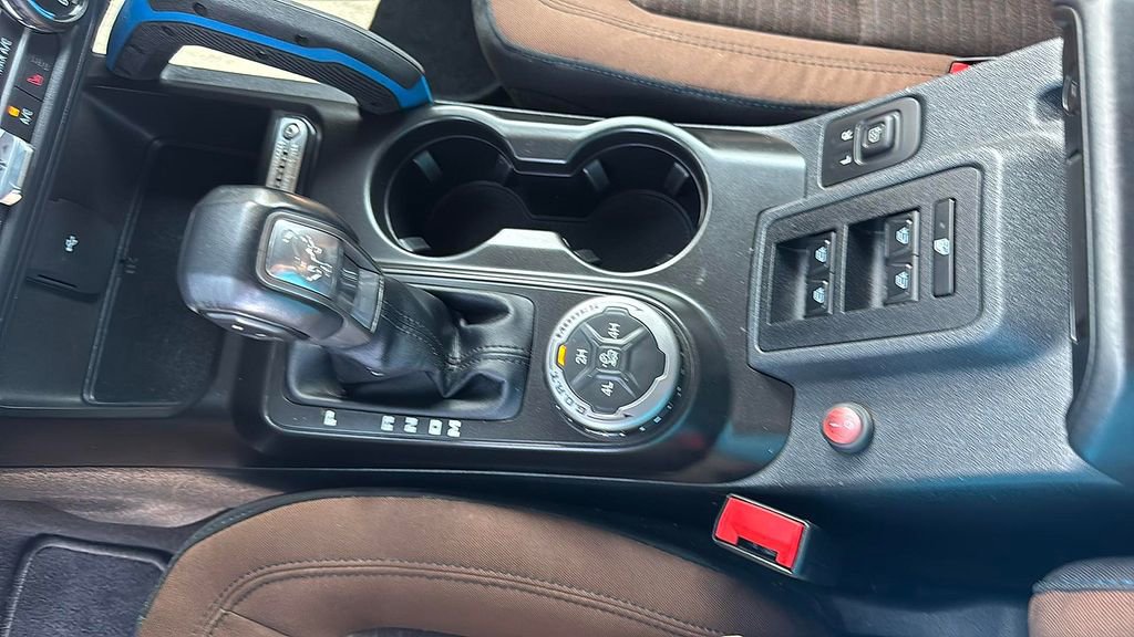 Used 2022 Ford Bronco Outer Banks image 19