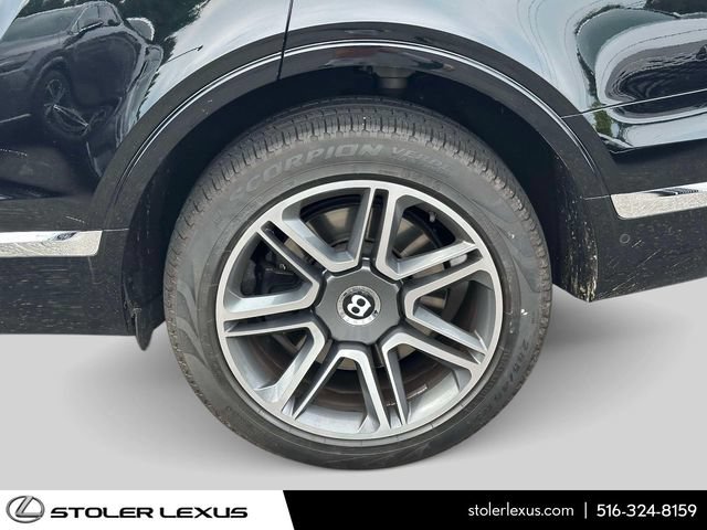 Used 2018 Bentley Bentayga AWD/4WD image 13