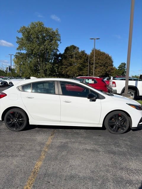 Used 2018 Chevrolet Cruze LT w/ Convenience Package FWD image 5