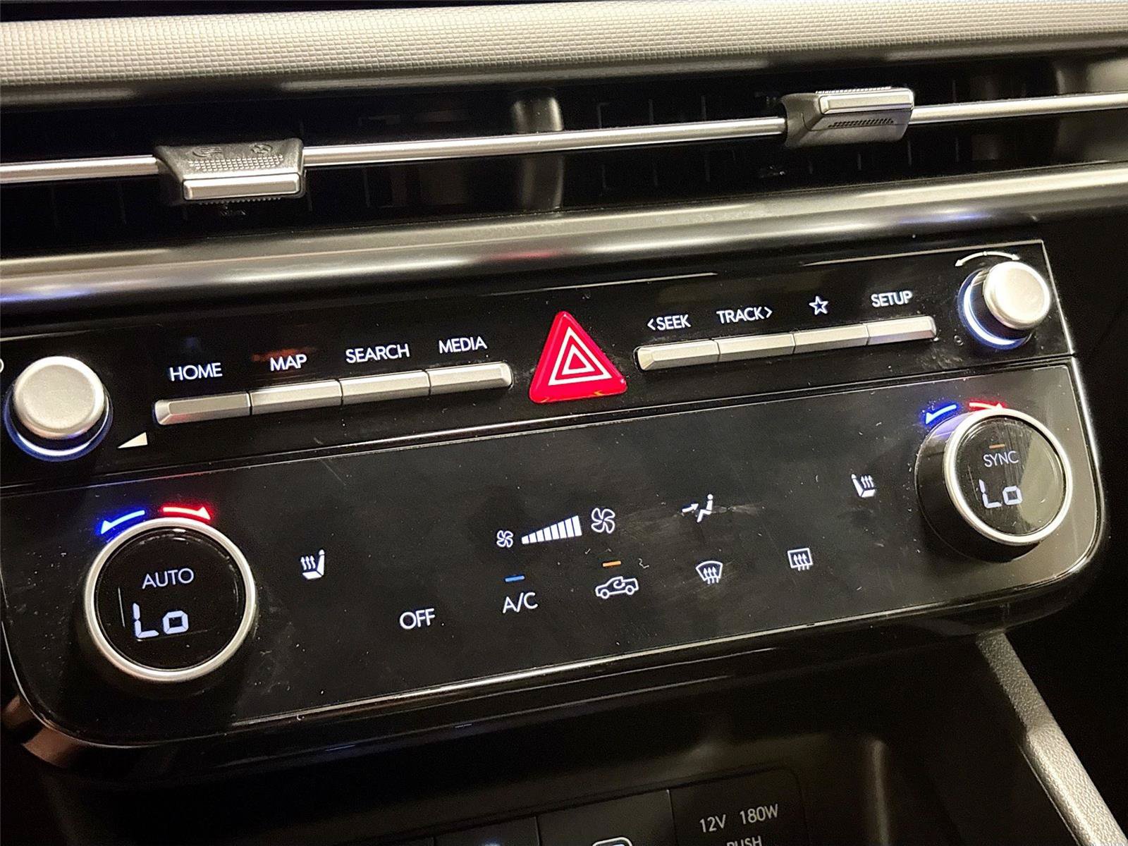 Certified 2025 Hyundai Santa Cruz SEL AWD/4WD image 9