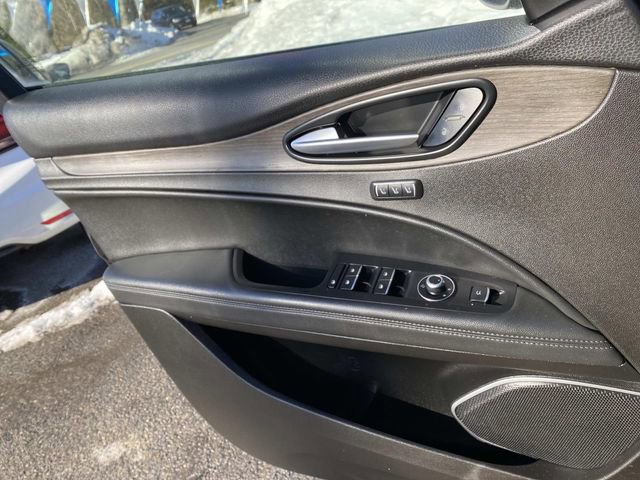 Used 2022 Alfa Romeo Stelvio Ti w/ Active Assist Plus Package image 18