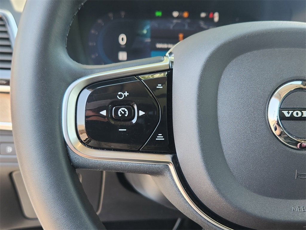 Used 2023 Volvo XC90 T8 Plus w/ Protection Package Premier image 9