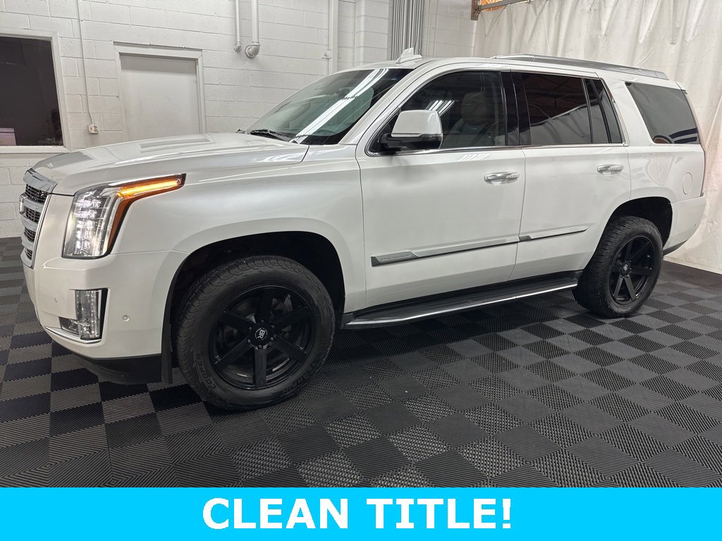 Used 2018 Cadillac Escalade Luxury image 1