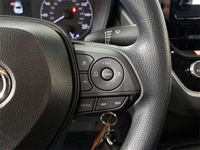Used 2025 Toyota Corolla LE image 25