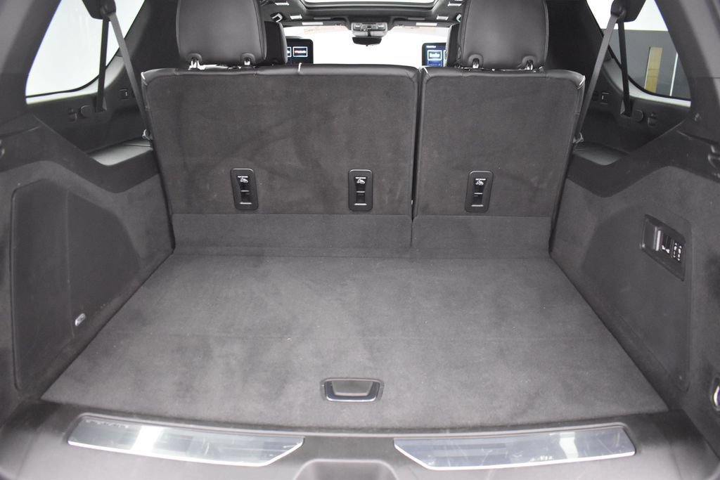 Certified 2023 Cadillac Escalade ESV V w/ Heavy-Duty Trailer Package AWD/4WD image 35