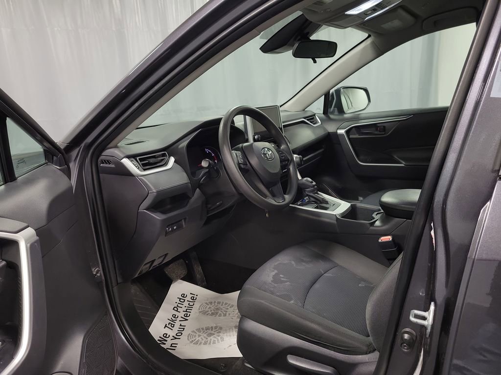 Used 2024 Toyota RAV4 LE image 12