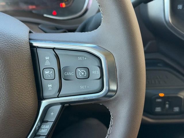 New 2025 RAM 2500 Laramie AWD/4WD image 12