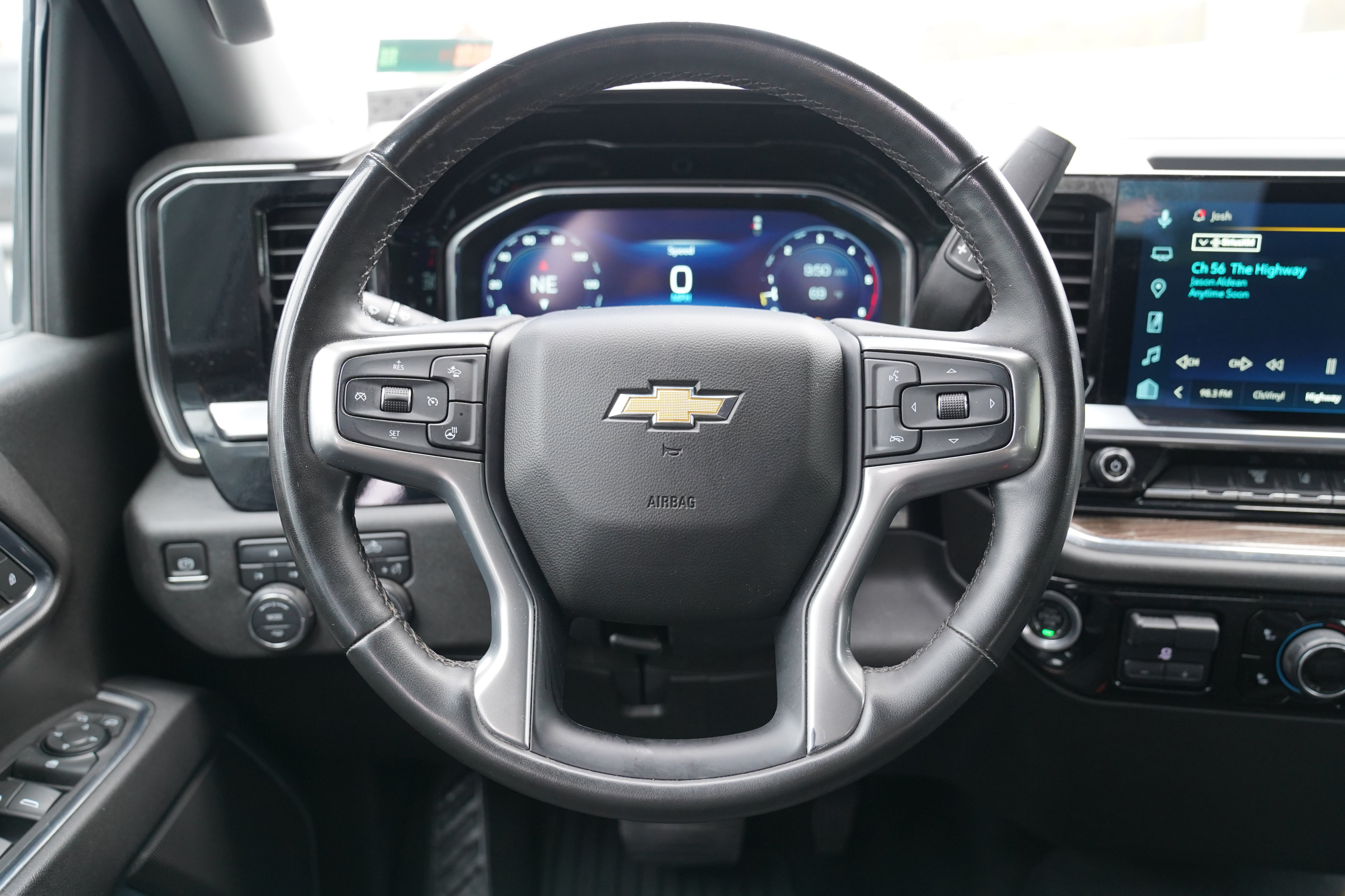 Used 2024 Chevrolet Silverado 2500 LT w/ Convenience Package AWD/4WD image 17