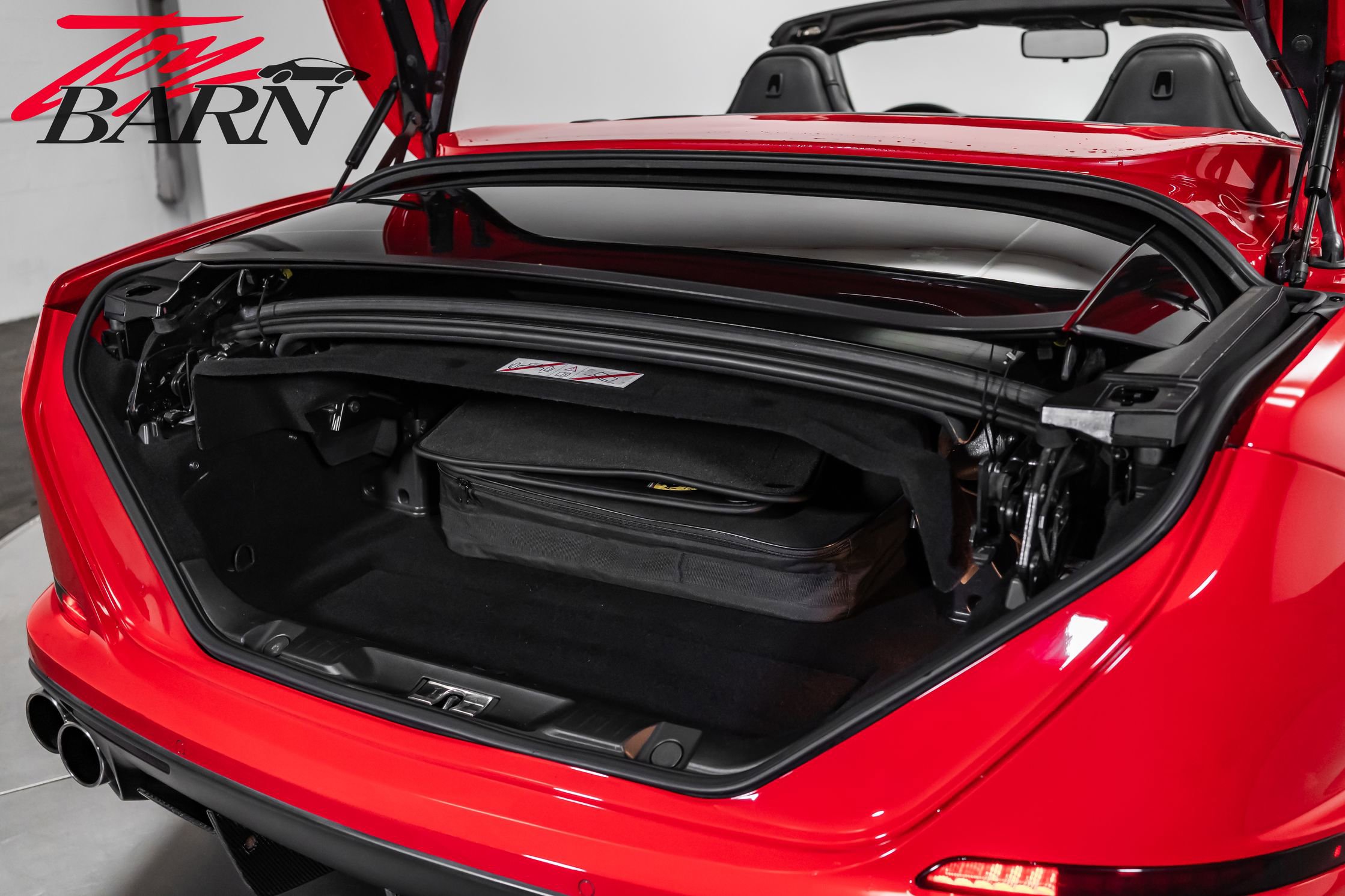 Used 2016 Ferrari California T RWD image 59