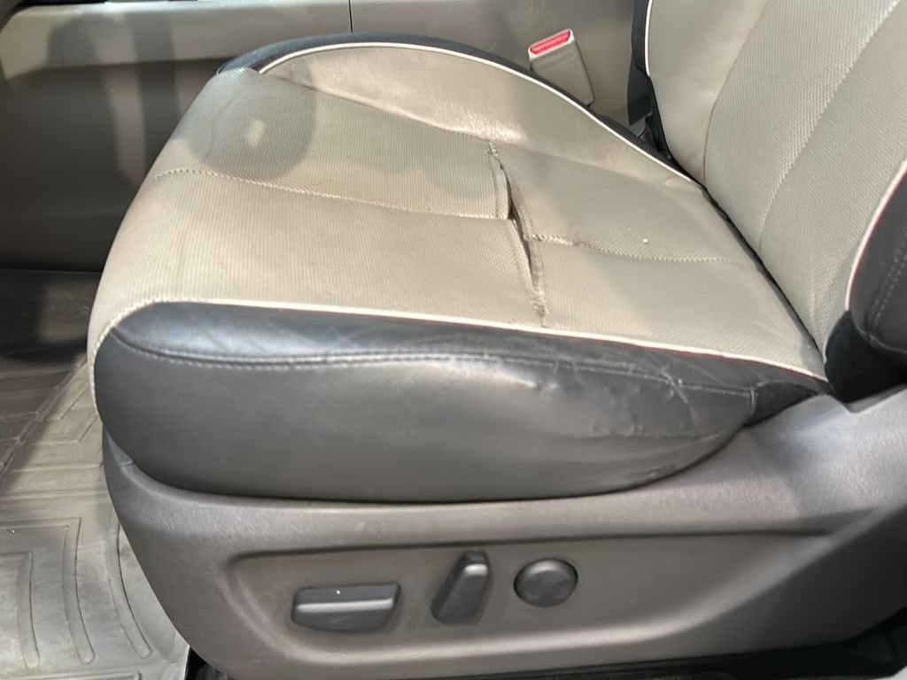 Used 2015 Kia Sedona EX FWD image 15