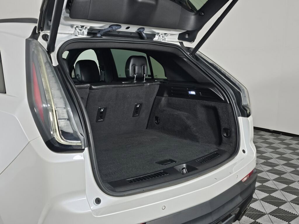 Used 2020 Cadillac XT4 Sport w/ Cold Weather Package image 14