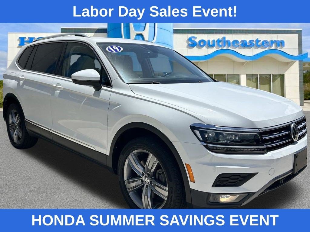 Used 2019 Volkswagen Tiguan SEL Premium AWD/4WD image 3