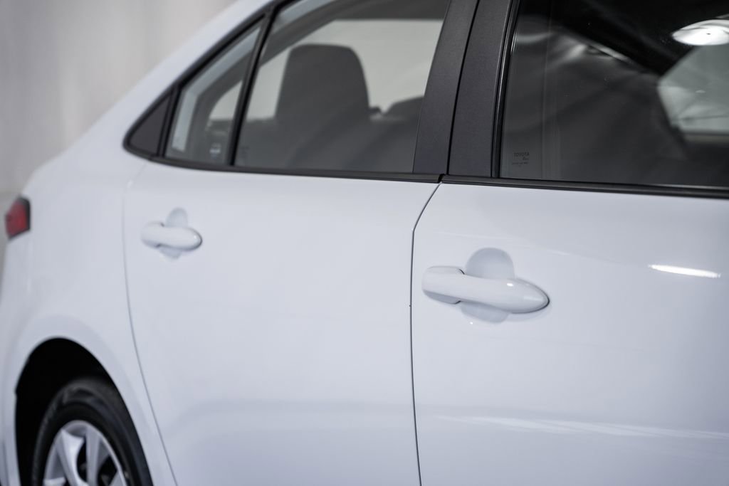 Used 2024 Toyota Corolla LE image 12