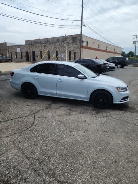 Used 2017 Volkswagen Jetta S w/ Jetta S Cold Weather Package FWD image 9