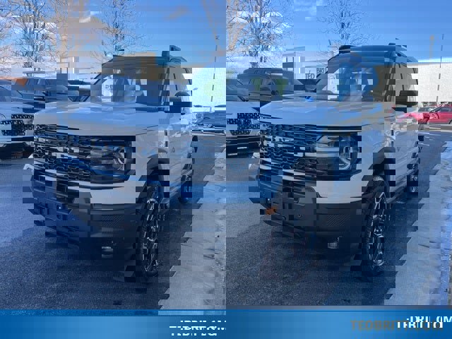 Certified 2025 Ford Bronco Sport Outer Banks w/ Outer Banks Tech Package+ image 3