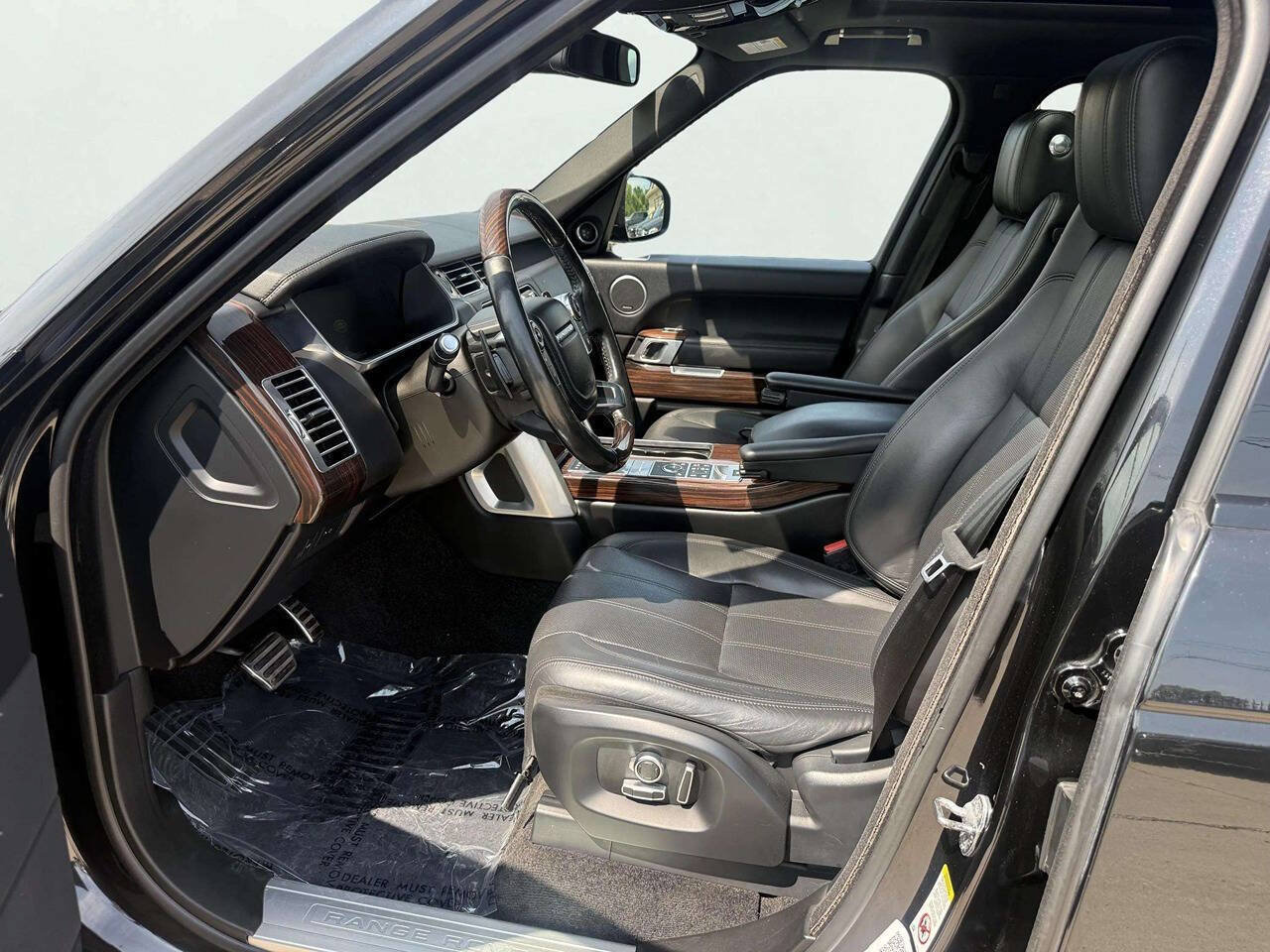 Used 2016 Land Rover Range Rover Supercharged AWD/4WD image 10