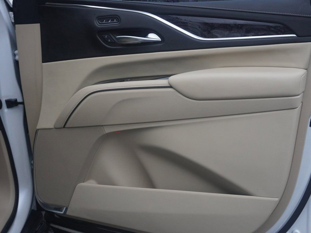 Used 2021 Cadillac Escalade ESV Premium Luxury image 30