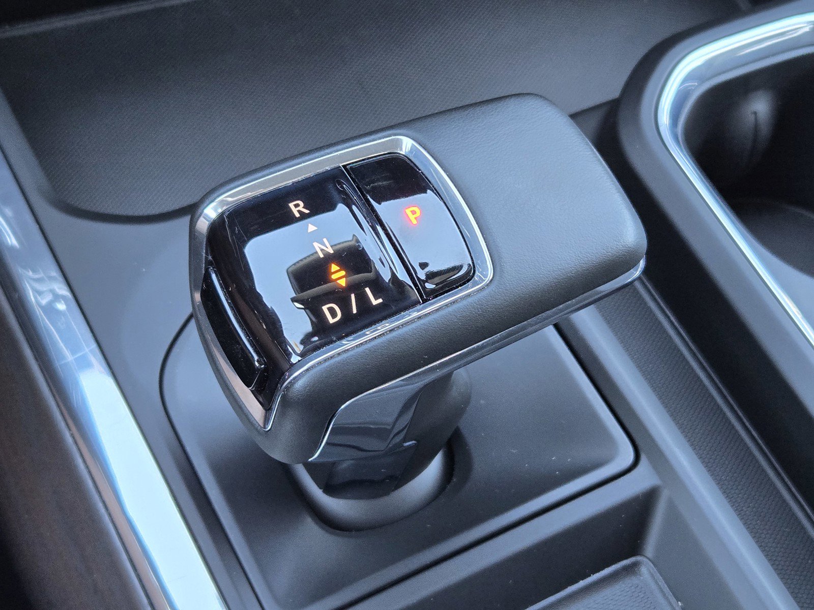 Used 2024 GMC Sierra 1500 SLT w/ SLT Premium Plus Package image 24