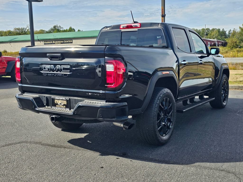 Used 2023 GMC Canyon Denali w/ Denali Black Edition AWD/4WD image 3