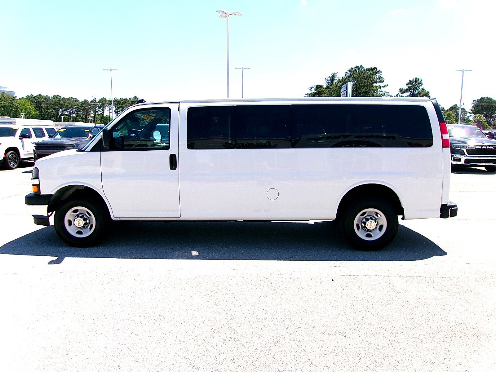 Used 2024 Chevrolet Express 3500 LT w/ LT Preferred Equipment Group RWD image 3