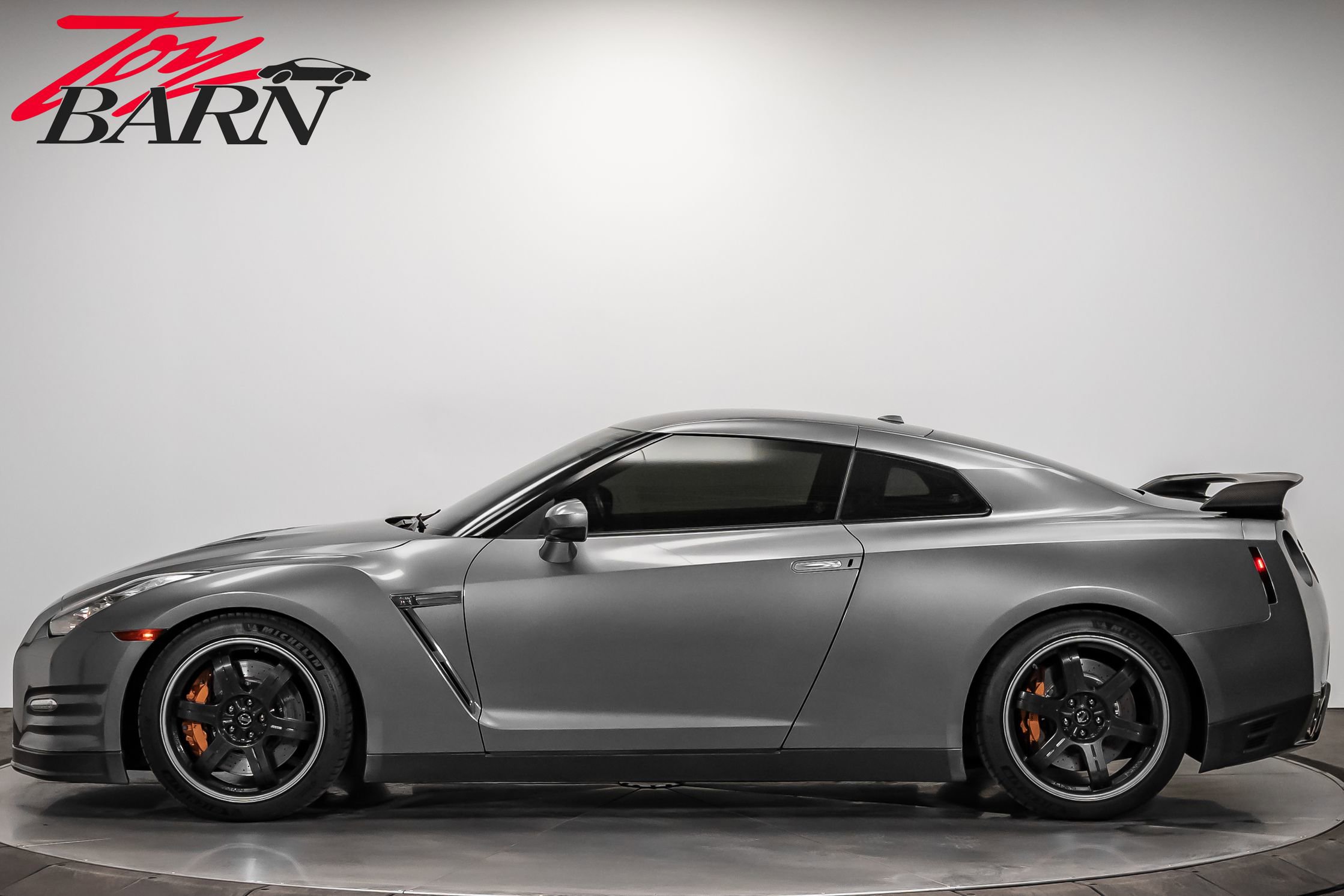 Used 2013 Nissan GT-R Black Edition video 2