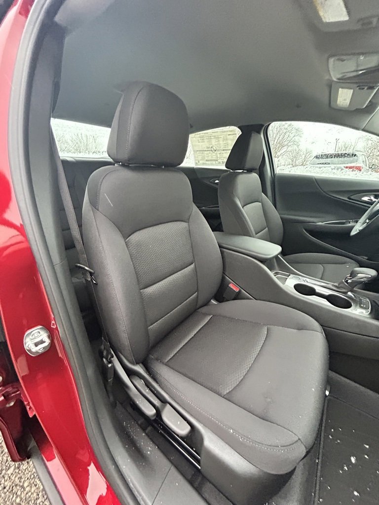 New 2025 Chevrolet Malibu RS image 10