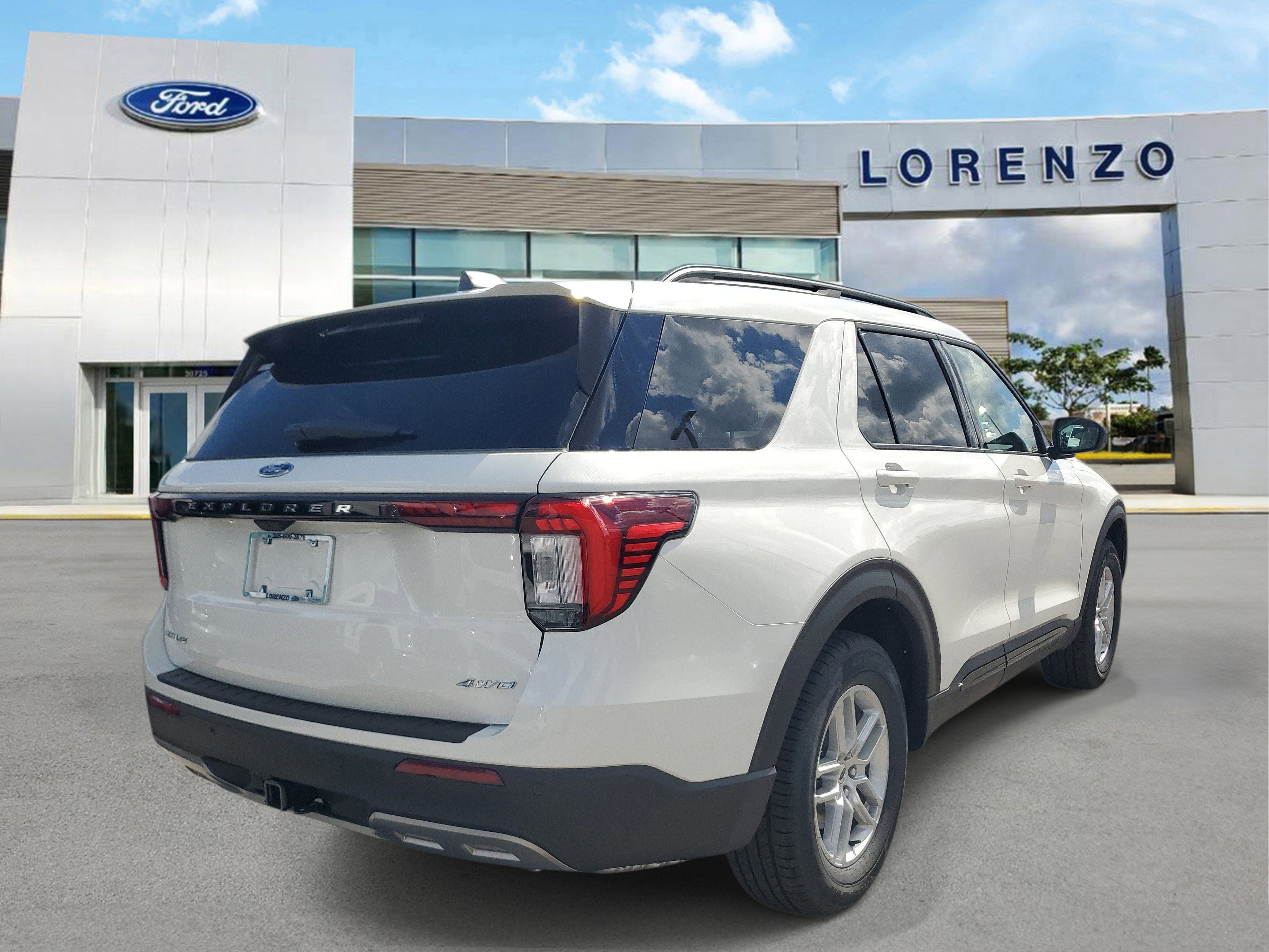 New 2026 Ford Explorer Active image 4