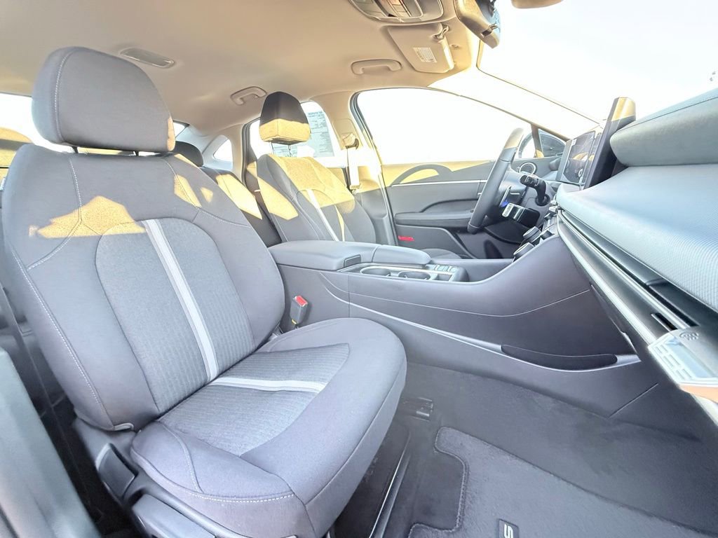 New 2026 Hyundai Sonata SEL FWD image 30