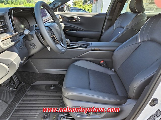 New 2026 Toyota Crown Platinum image 5