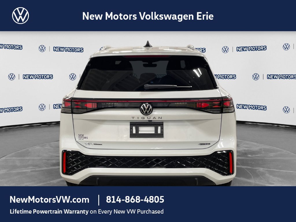 New 2027 Volkswagen Tiguan SEL R-Line AWD/4WD image 4