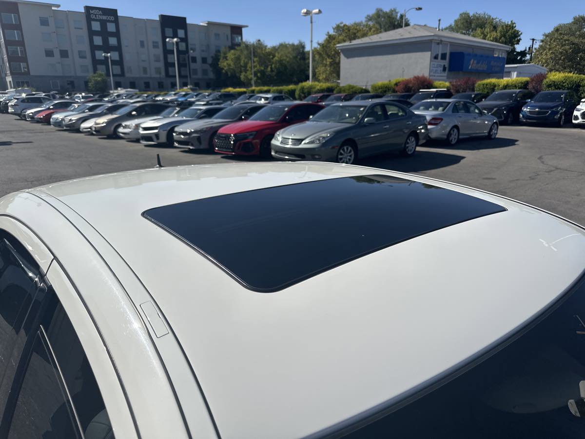 Used 2005 Mercedes-Benz E 320 Sedan image 21