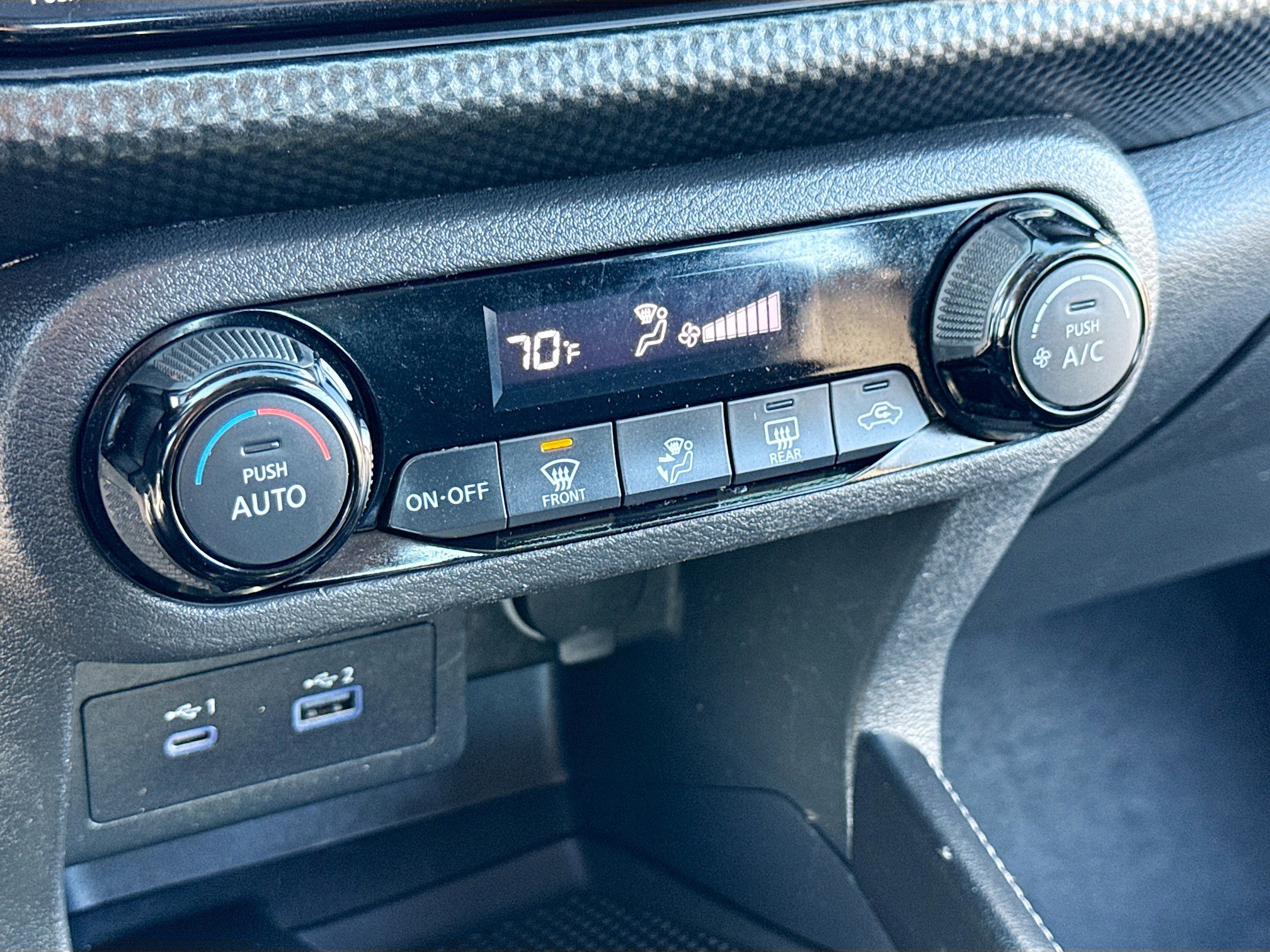 Used 2022 Nissan Kicks SV image 11