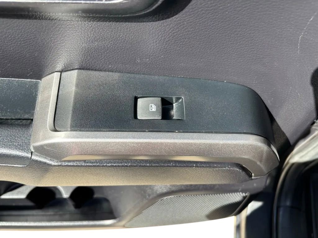 Used 2020 Toyota Tacoma SR5 image 27