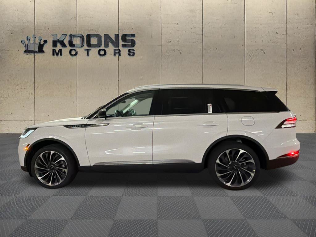 New 2027 Lincoln Aviator Reserve AWD/4WD image 4