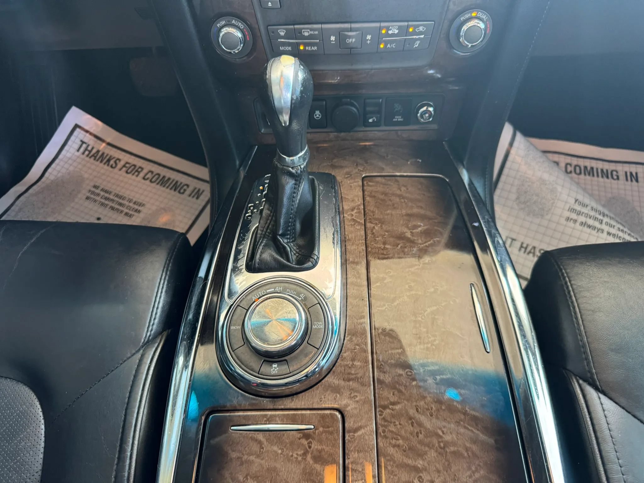 Used 2012 INFINITI QX56 4WD w/ Deluxe Touring Pkg image 24