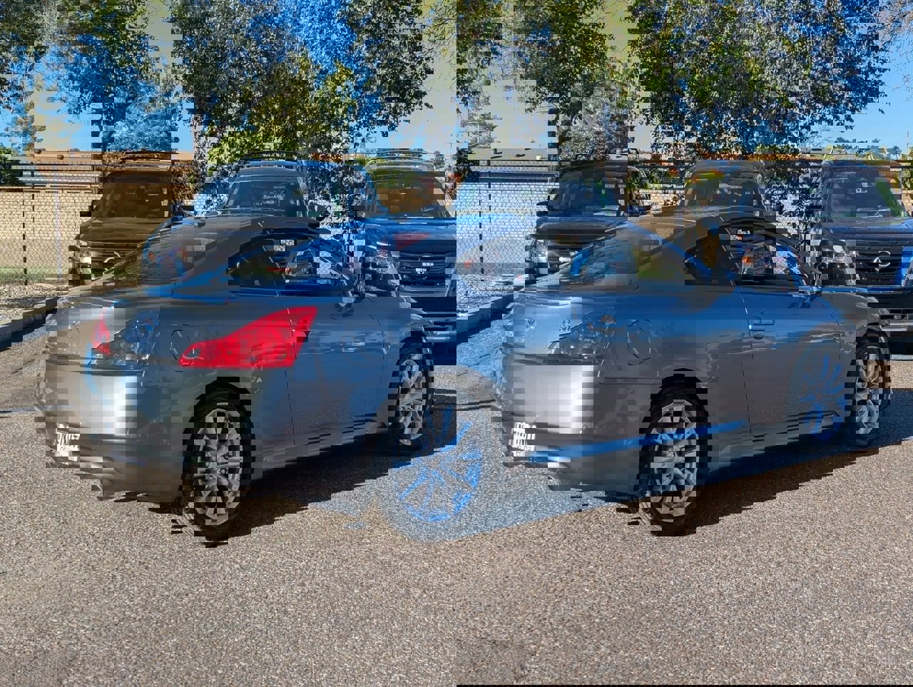 Used 2015 INFINITI Q60 Journey w/ Premium Package image 8