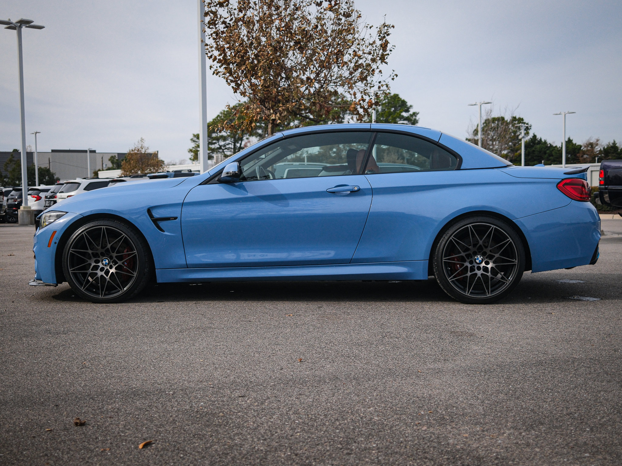 Used 2018 BMW M4 Convertible image 7