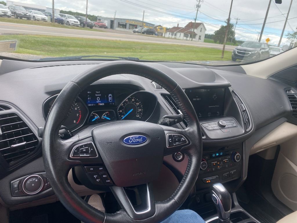 Used 2019 Ford Escape SEL image 28