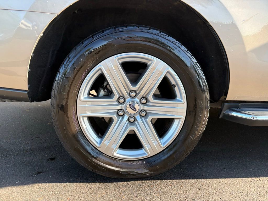 Used 2020 Ford Expedition XLT w/ Equipment Group 202A image 6