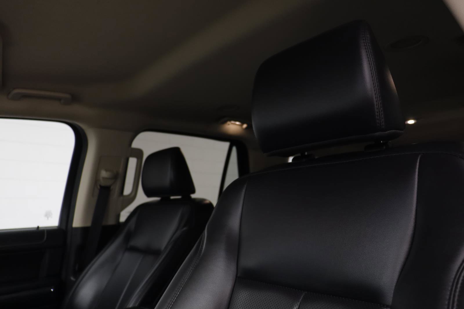 Used 2024 Ford Expedition Max XLT image 13