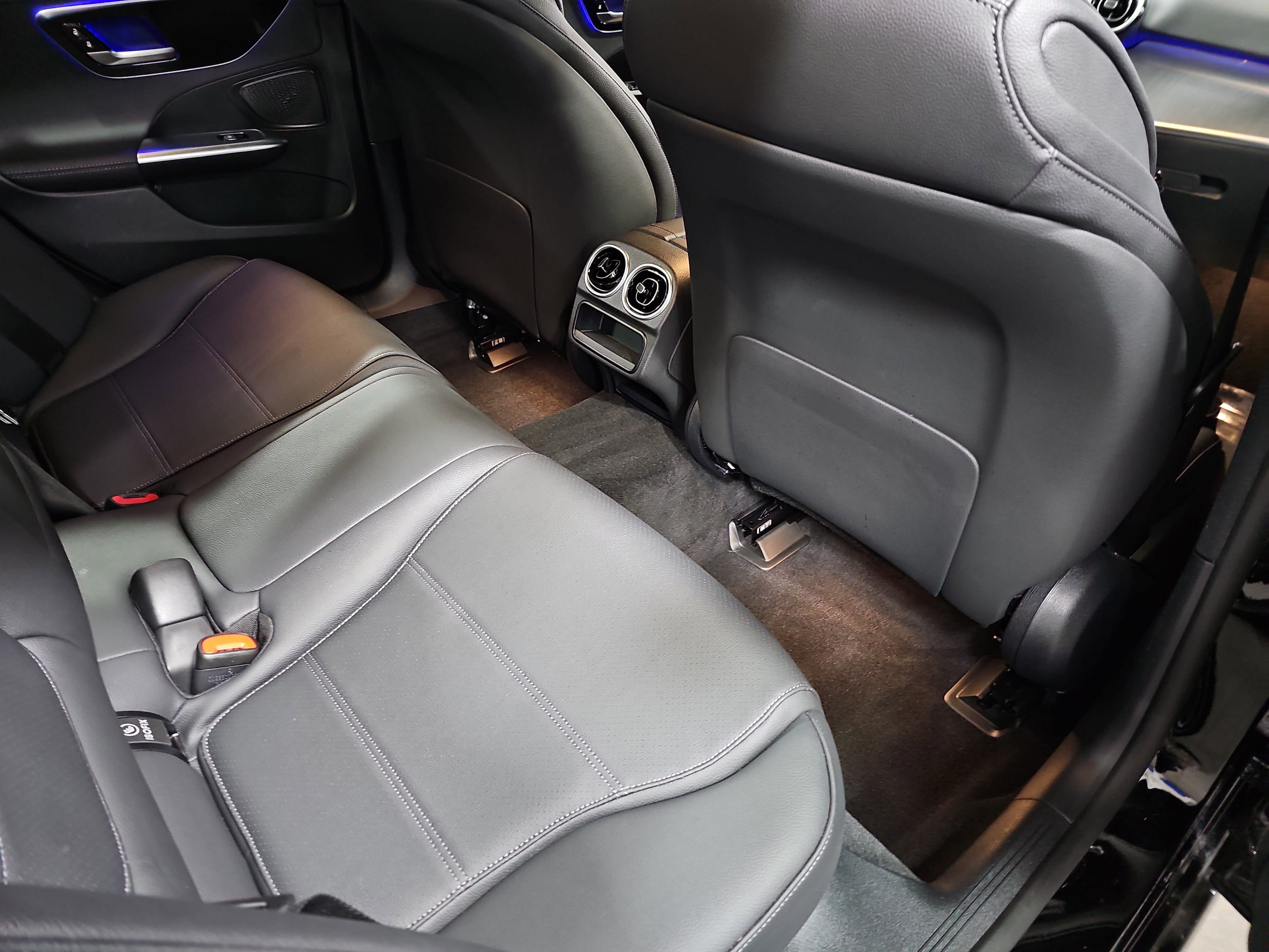 Certified 2025 Mercedes-Benz C 300 Sedan image 12