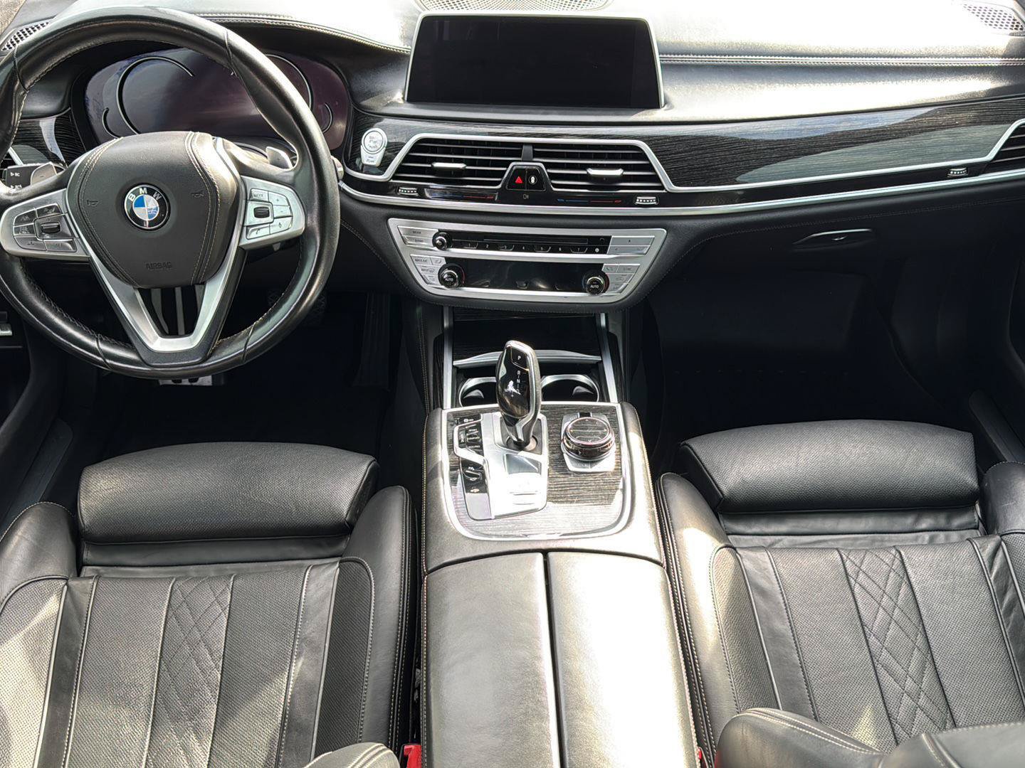 Used 2016 BMW 750i xDrive AWD/4WD image 20
