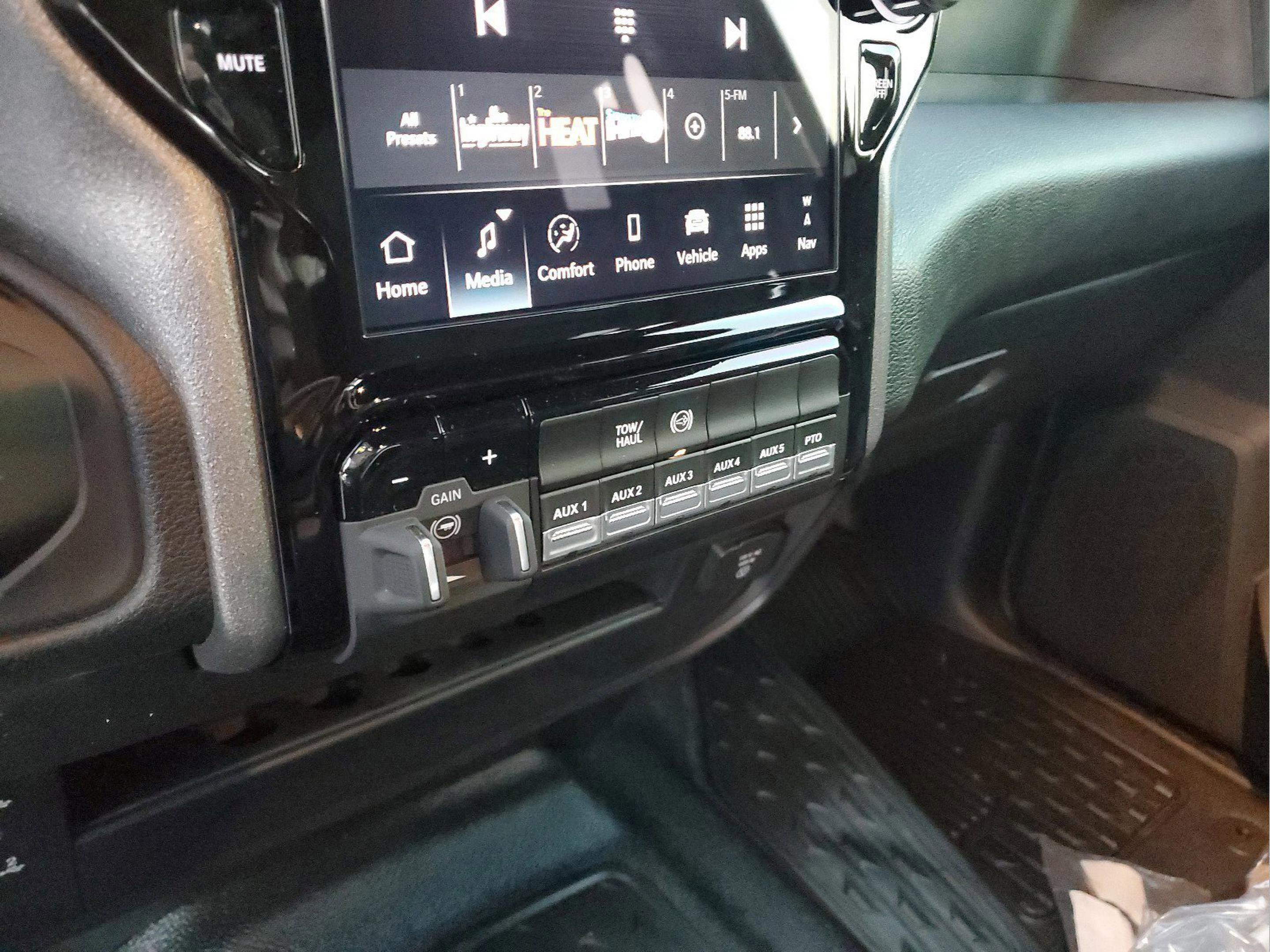 New 2025 RAM 4500 Tradesman image 16